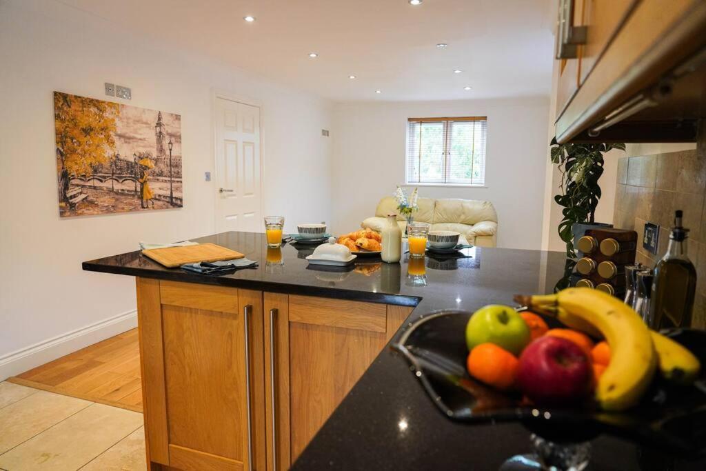 Large 4-Bed House For Up To 7 Guests W 2X Parking Villa Oxford Dış mekan fotoğraf