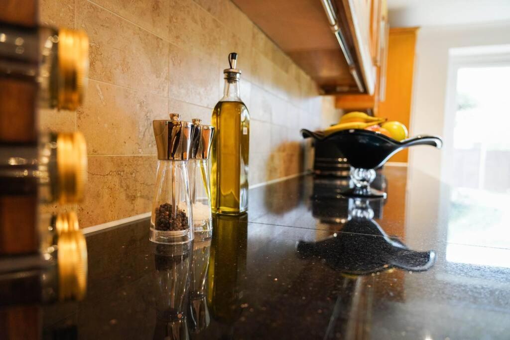 Large 4-Bed House For Up To 7 Guests W 2X Parking Villa Oxford Dış mekan fotoğraf
